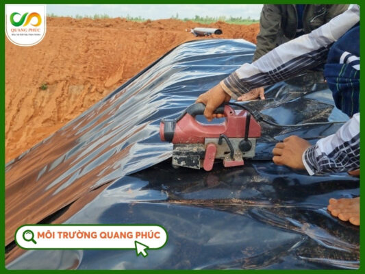 Màng HDPE thi công hàn nối